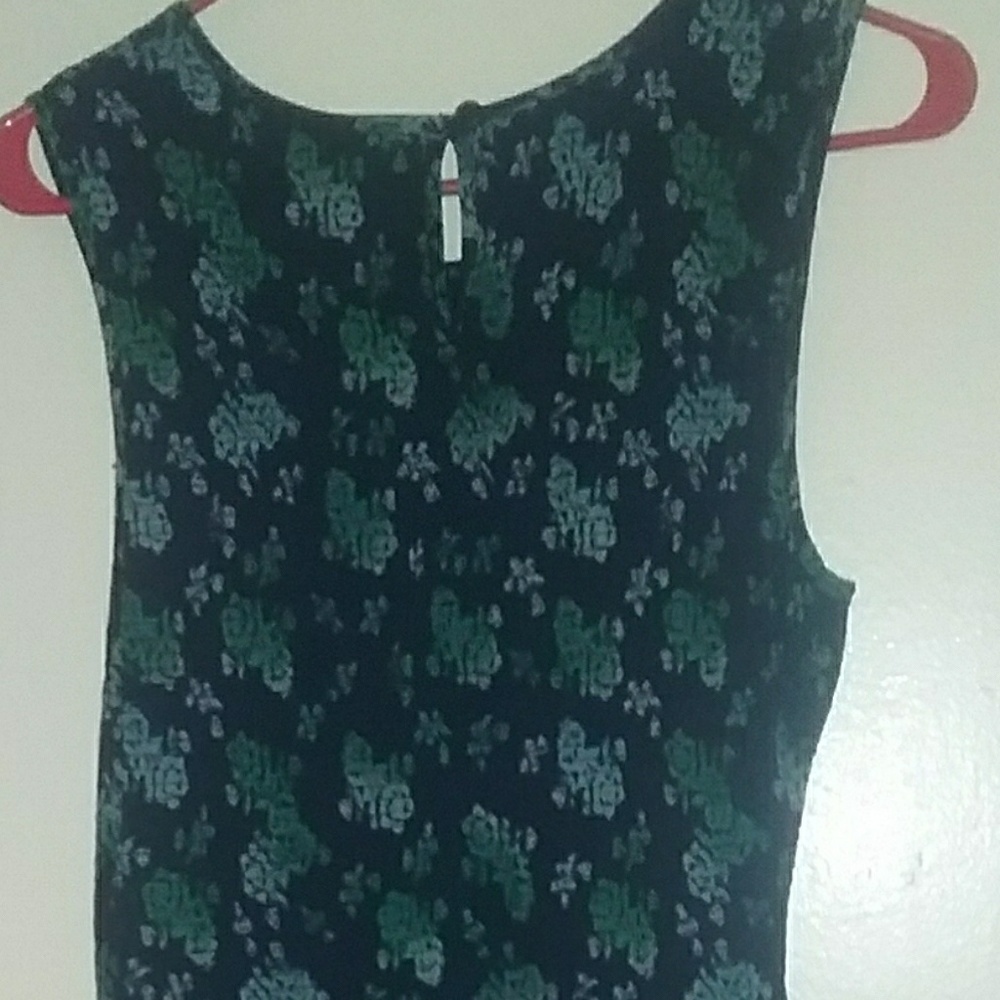 Calf lenghth floral dress with ruched bodice